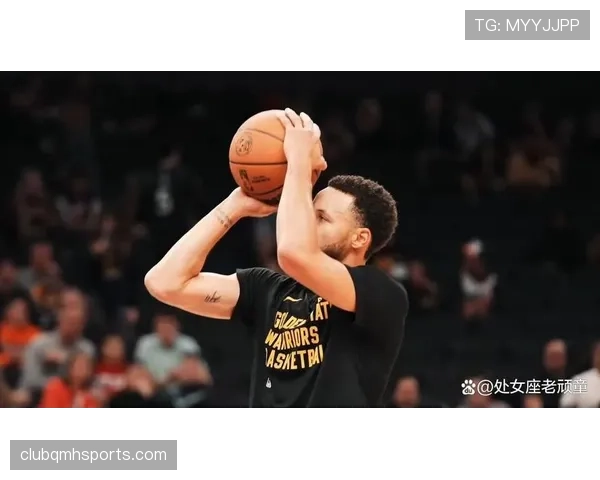 艾弗森突破制造篮下优势，对比库里无球效率明显提升